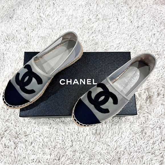 Meshed Chanel espadrilles - Picture 1 of 11